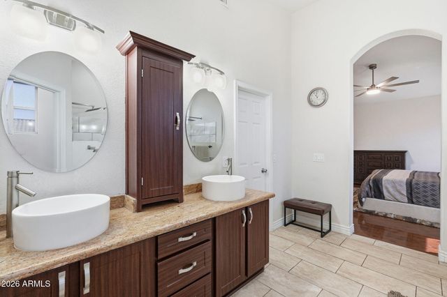 5273 W ANGELA Drive, Glendale, AZ 85308