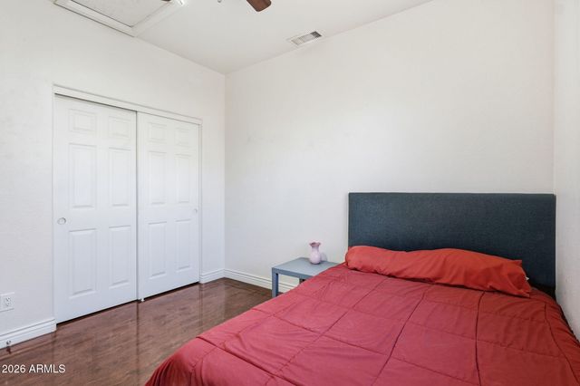 5273 W ANGELA Drive, Glendale, AZ 85308
