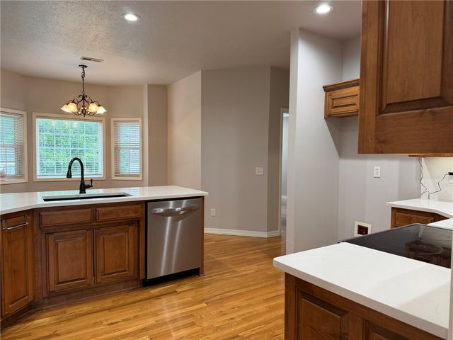 1 Elder Lane, Bella Vista, AR 72714