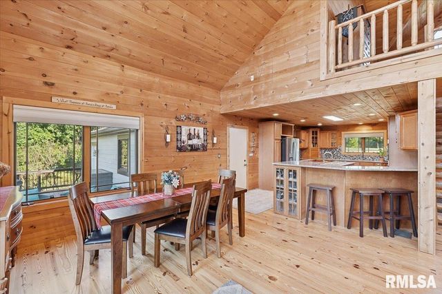 3930 BRANDY Lane, Clinton, IA 52732