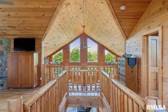 3930 BRANDY Lane, Clinton, IA 52732