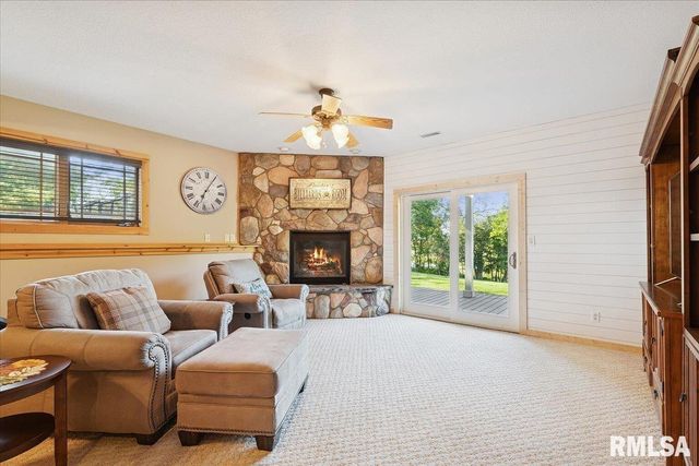 3930 BRANDY Lane, Clinton, IA 52732