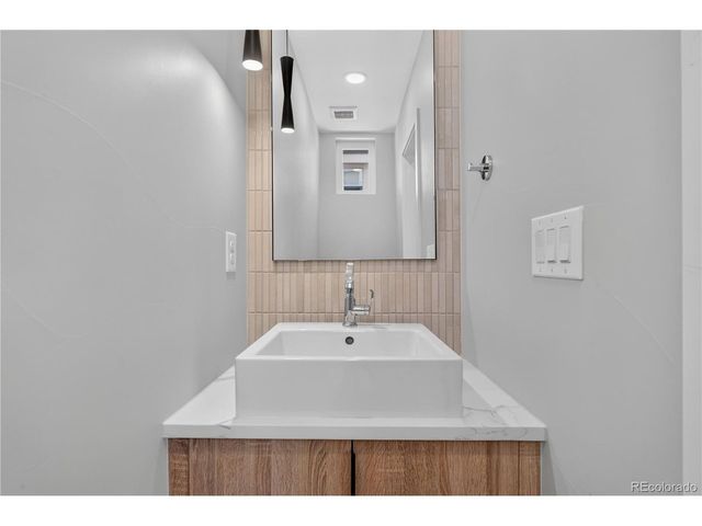 2330 N Eliot St 6, Denver, CO 80211