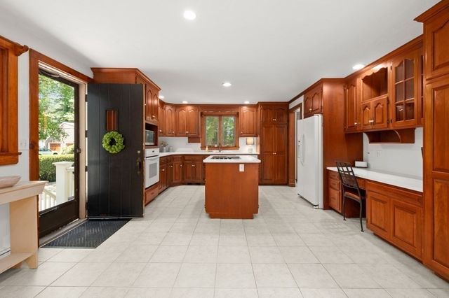 11 Elginwood Rd., Peabody, MA 01960