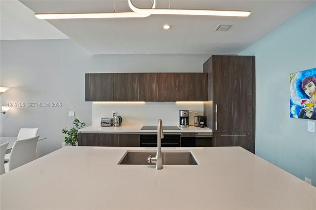 480 NE 31st St 3906, Miami, FL 33137