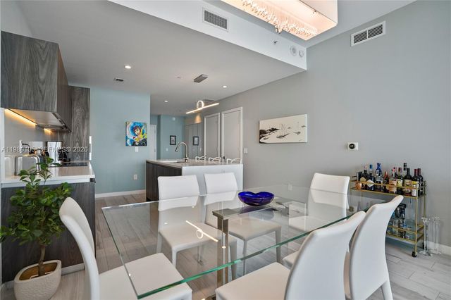 480 NE 31st St 3906, Miami, FL 33137