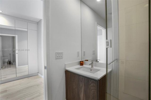 480 NE 31st St 3906, Miami, FL 33137