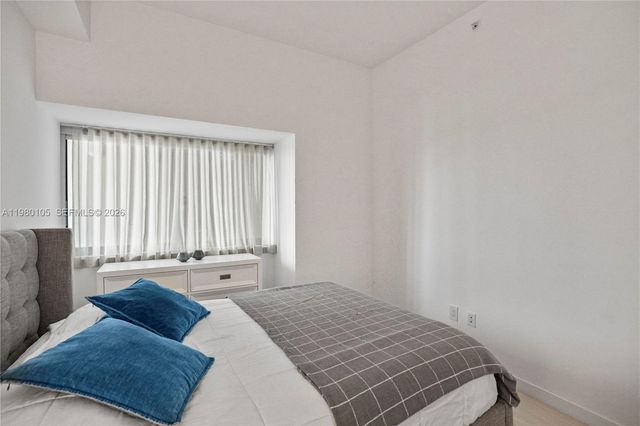 480 NE 31st St 3906, Miami, FL 33137