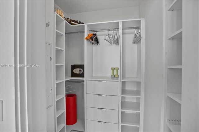 480 NE 31st St 3906, Miami, FL 33137