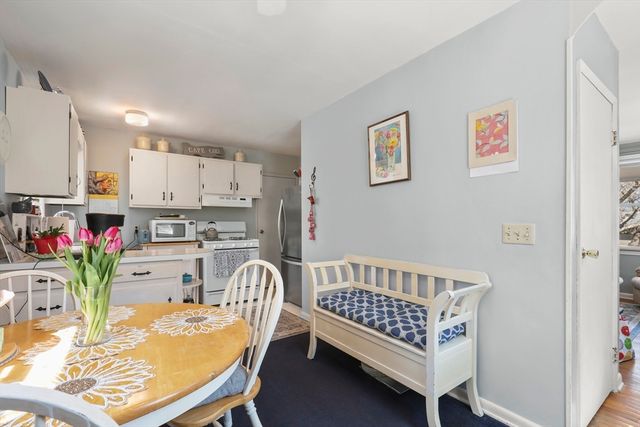 47 Cliff Rd, Bourne, MA 02532