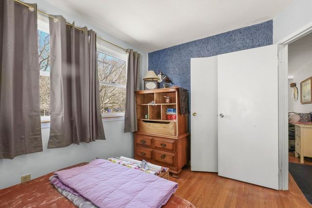 47 Cliff Rd, Bourne, MA 02532