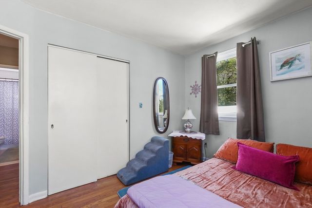 47 Cliff Rd, Bourne, MA 02532