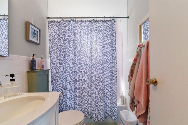 47 Cliff Rd, Bourne, MA 02532