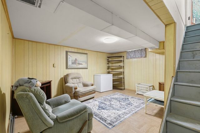 47 Cliff Rd, Bourne, MA 02532