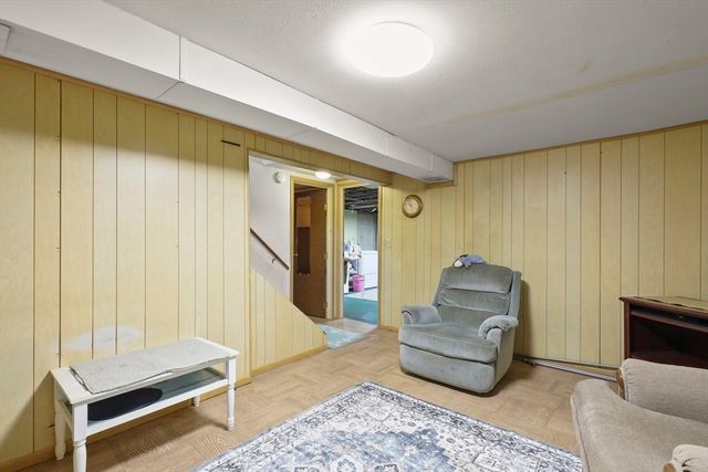 47 Cliff Rd, Bourne, MA 02532