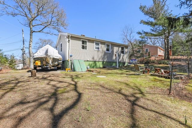 47 Cliff Rd, Bourne, MA 02532