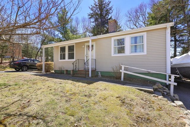 47 Cliff Rd, Bourne, MA 02532