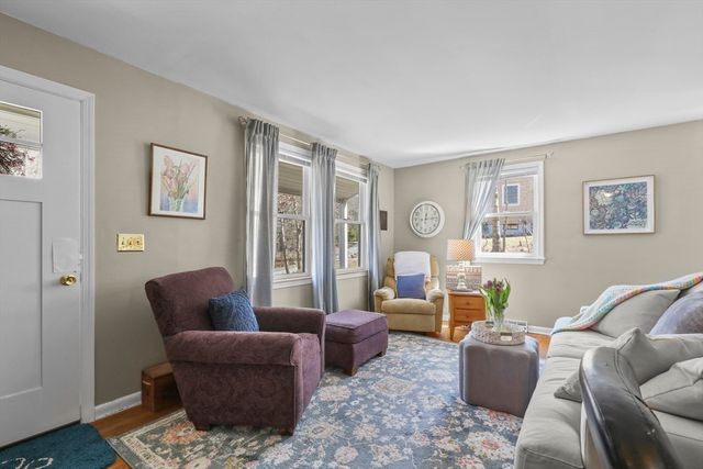 47 Cliff Rd, Bourne, MA 02532