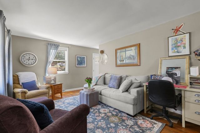 47 Cliff Rd, Bourne, MA 02532