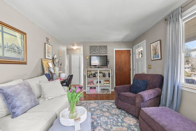 47 Cliff Rd, Bourne, MA 02532