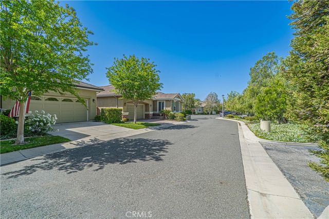 19534 Eleven Court, Newhall, CA 91321