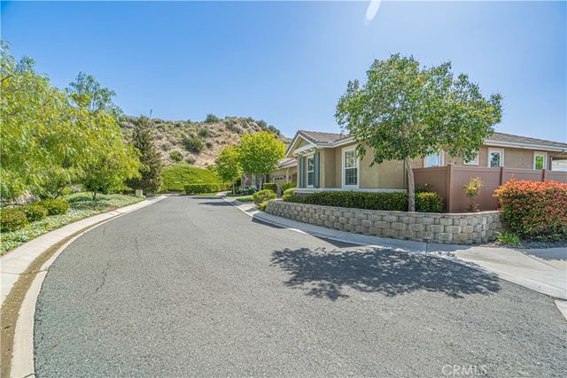 19534 Eleven Court, Newhall, CA 91321