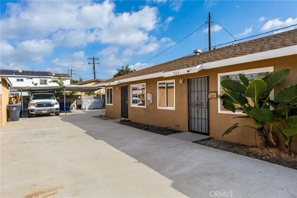 825 S Shelton Street, Santa Ana, CA 92703