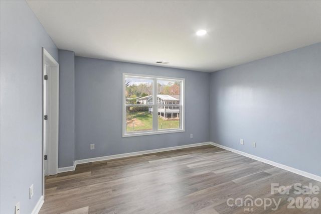 84 Poplar Street, Brevard, NC 28712