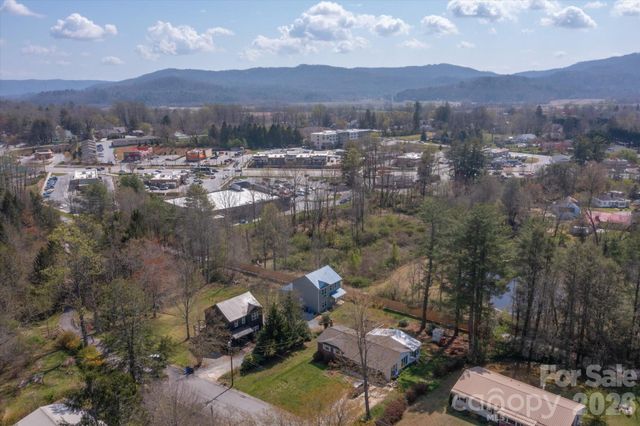 84 Poplar Street, Brevard, NC 28712