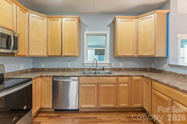 84 Poplar Street, Brevard, NC 28712