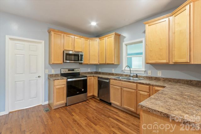 84 Poplar Street, Brevard, NC 28712