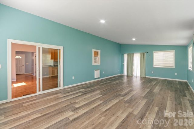 84 Poplar Street, Brevard, NC 28712