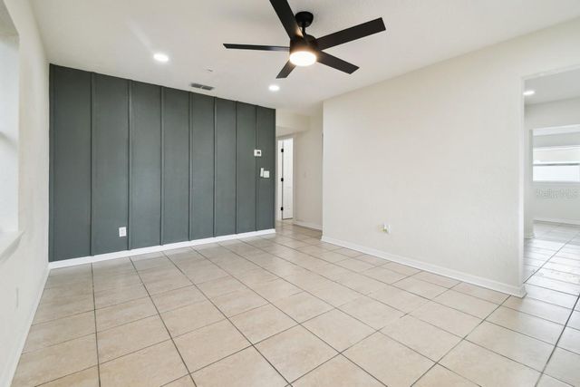 3320 W KATHLEEN STREET, Tampa, FL 33607