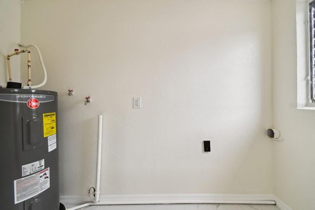 3320 W KATHLEEN STREET, Tampa, FL 33607