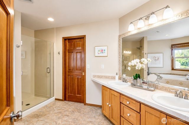 41 Leschi Drive, Steilacoom, WA 98388