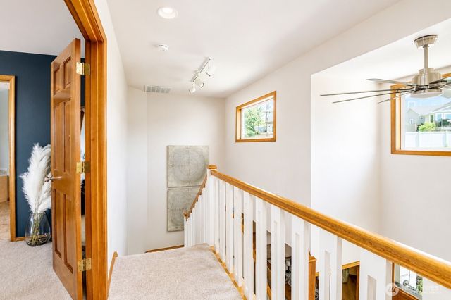 41 Leschi Drive, Steilacoom, WA 98388
