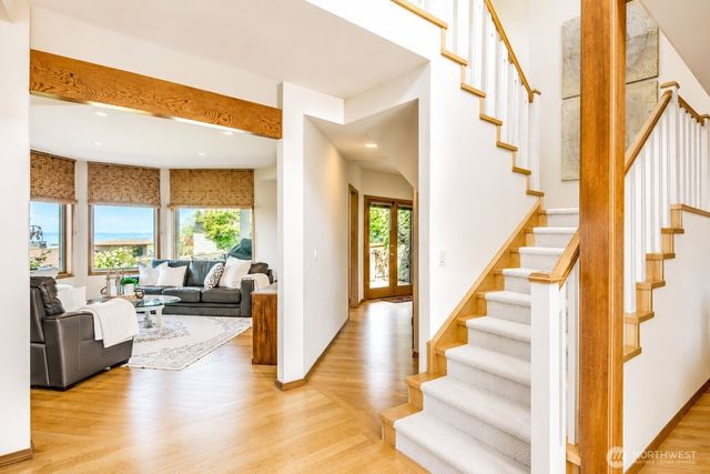 41 Leschi Drive, Steilacoom, WA 98388