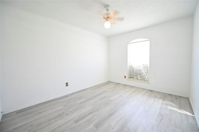 1631 Mt Zion Drive, Arlington, TX 76018