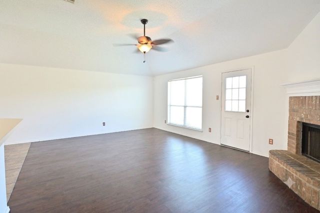 1631 Mt Zion Drive, Arlington, TX 76018