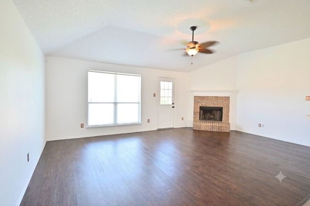 1631 Mt Zion Drive, Arlington, TX 76018