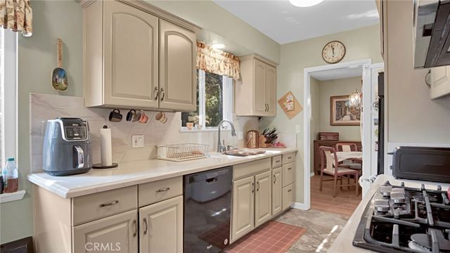 6919 Bianca, Van Nuys, CA 91406