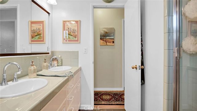 6919 Bianca, Van Nuys, CA 91406