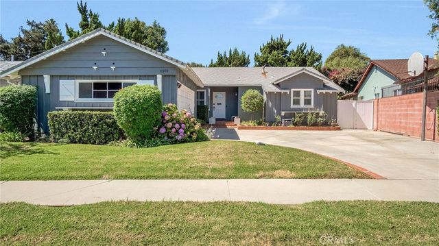 6919 Bianca, Van Nuys, CA 91406
