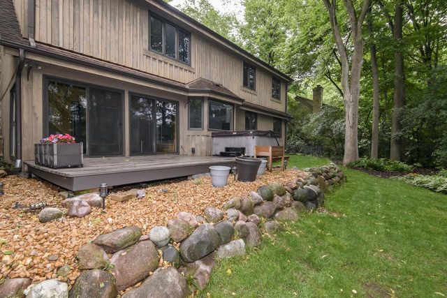 5253 W Woodland DRIVE, Brown Deer, WI 53223