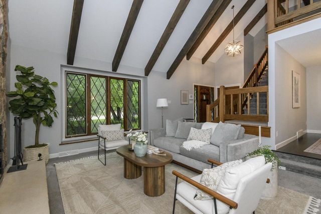 5253 W Woodland DRIVE, Brown Deer, WI 53223