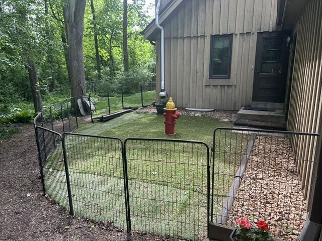 5253 W Woodland DRIVE, Brown Deer, WI 53223