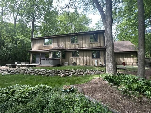 5253 W Woodland DRIVE, Brown Deer, WI 53223