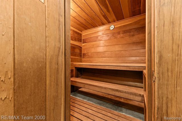 21800 Morley Avenue 206, Dearborn, MI 48124