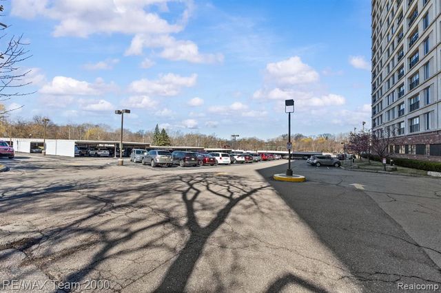 21800 Morley Avenue 206, Dearborn, MI 48124