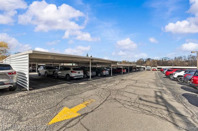 21800 Morley Avenue 206, Dearborn, MI 48124